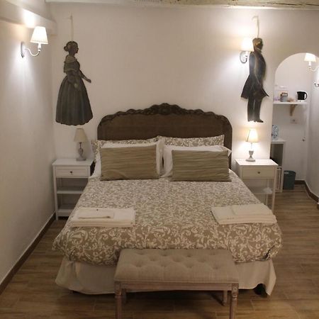 Livia'S Charming Room Trevignano Romano Exterior photo